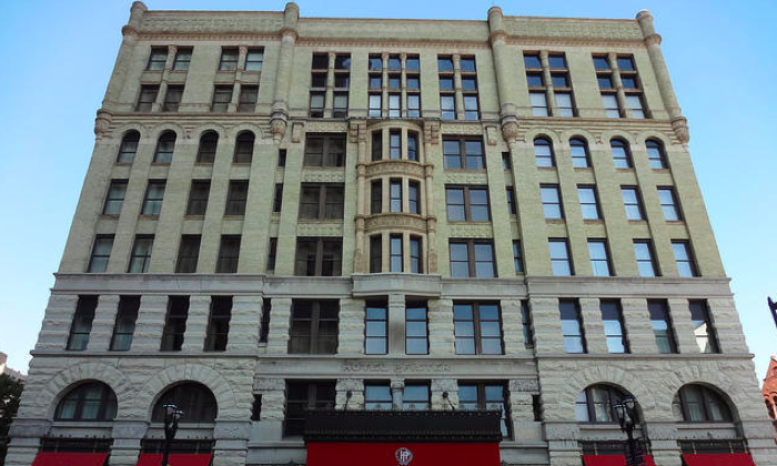 Pfister Hotel Sports