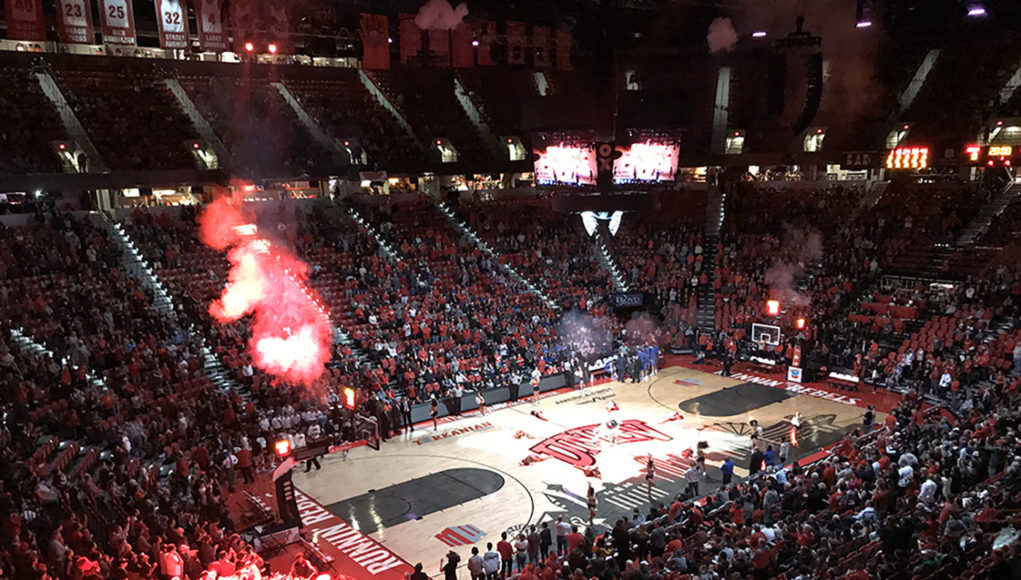 Thomas & Mack Center review