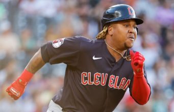 2 MLB division winner underdog bets worth placing money on MLB division winner underdog bets